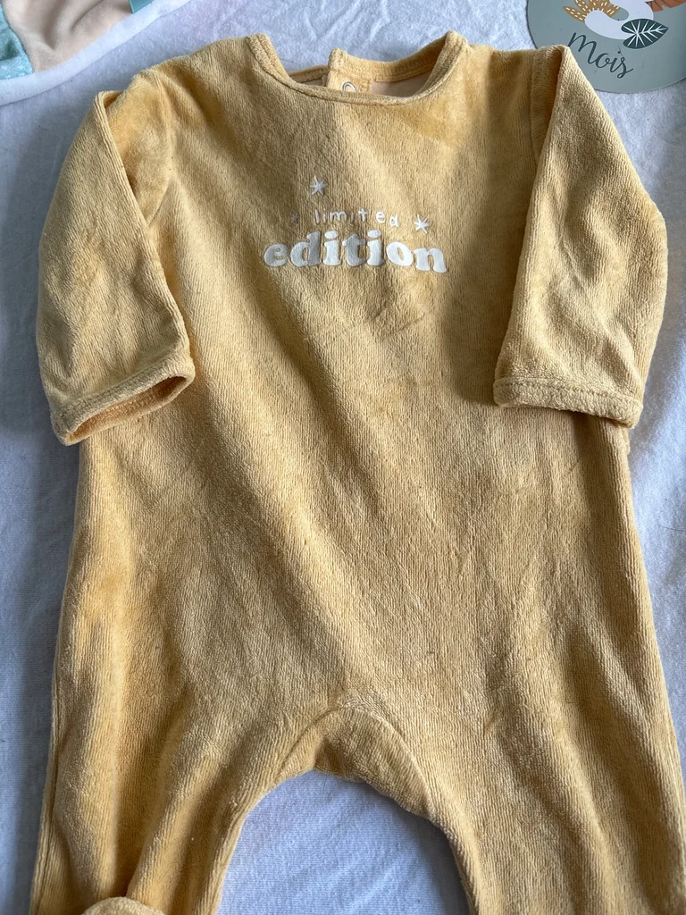 Pyjama Velours Kiabi Limited Edition– Jaune Moutarde – 3 Mois – photo 2